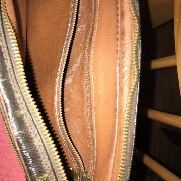 ✅SOLD ✅ Authentic Louis Vuitton Marly - Picture 6 of 7